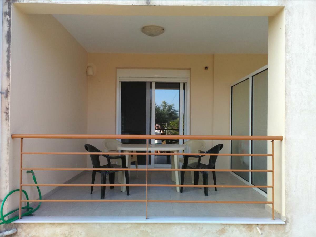 Chora Nestor I One Bedroom Apartment Kültér fotó